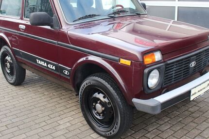 Lada Niva 11.950 km 10.450 &euro; Radebeul-Dresden 01445