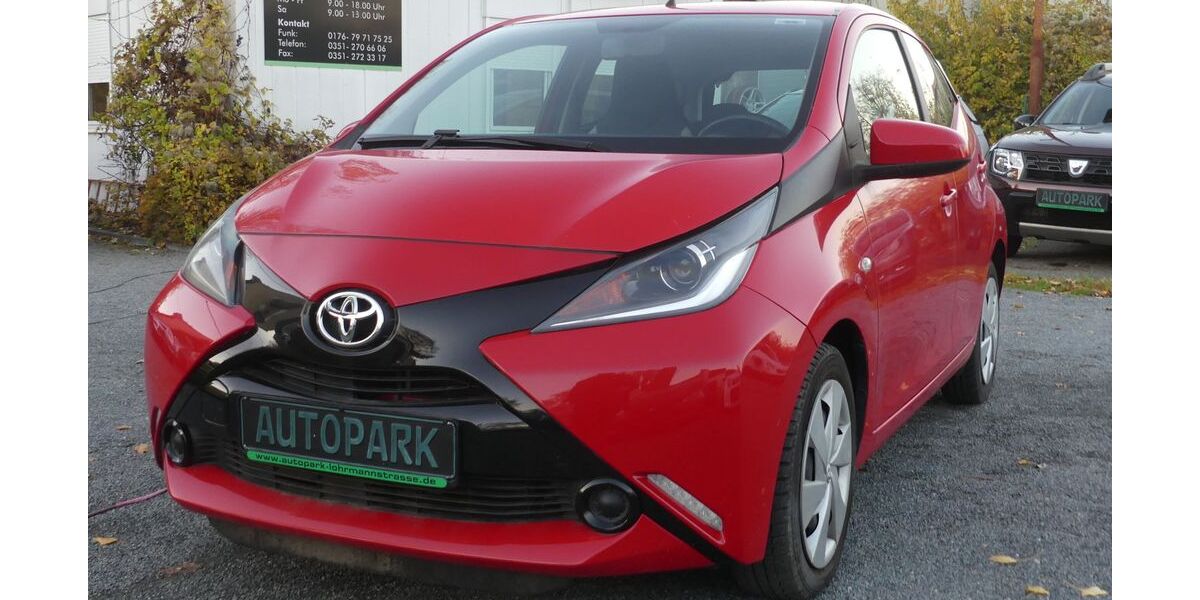 Toyota Aygo (X) 52.500 km 7.290 &euro; Dresden 01237