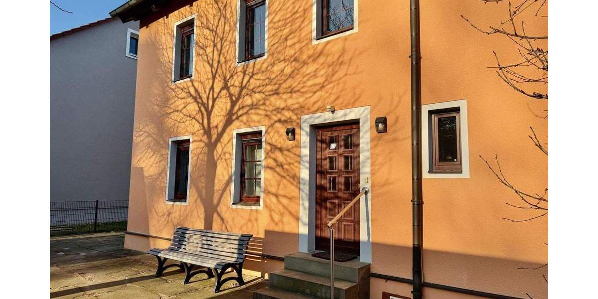 Einfamilienhaus Dresden Klotzsche - 9 Zimmer, 170 m&sup2;, 749.000&euro; | Angebot:25278992