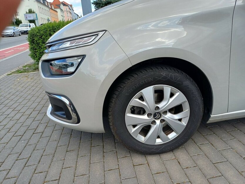 Citroen C4 SpaceTourer 1.2 PureTech Live 54.000 km 16.995 € Meißen 01662