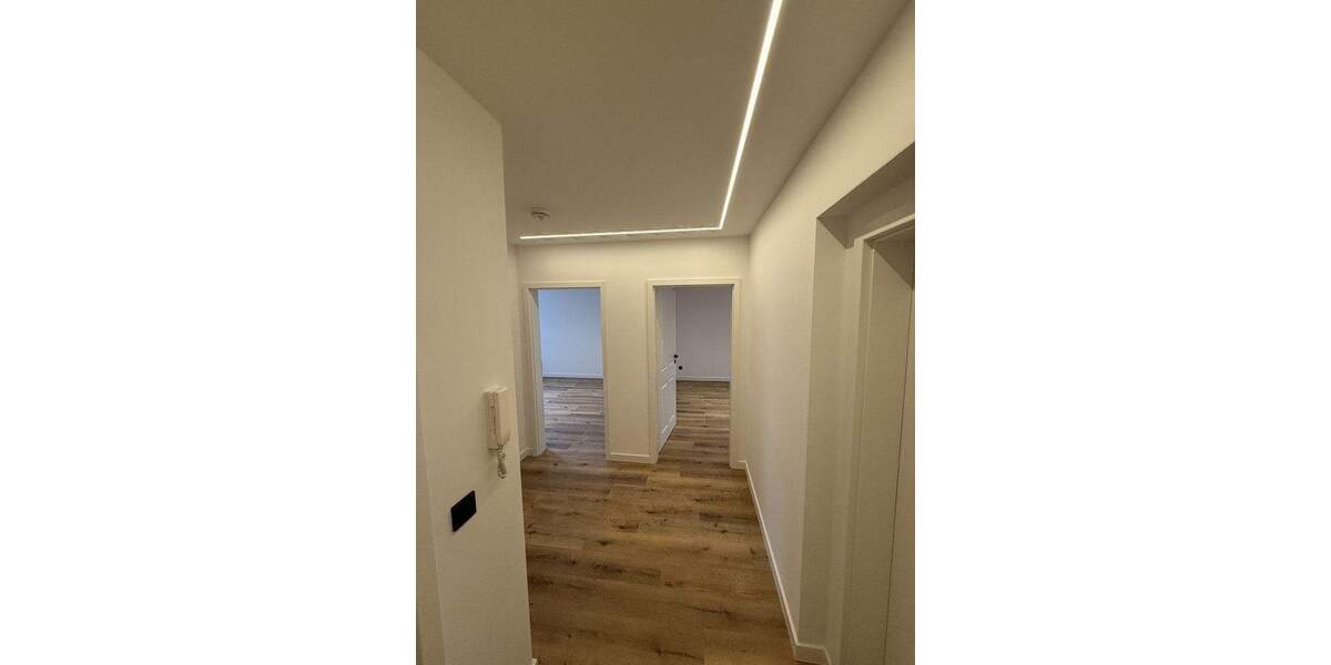 Luxus Erdgeschosswohnung mit 20 m² Terrasse & Garten - hochwertig saniert, ruhig, privat - prov-frei 3 zimmer