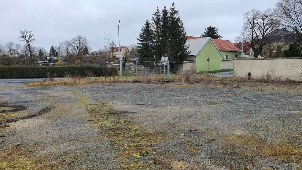 Grundstück zu verkaufen in Großenhain 100.000 € 987 m²