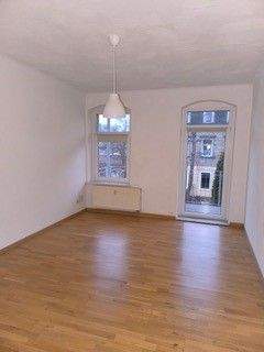 Neu renovierte Wohnung mit Balkon 2 zimmer