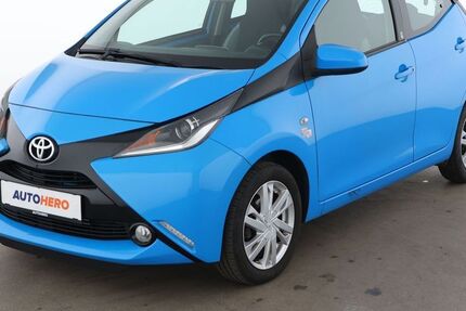 Toyota Aygo (X) 38.655 km 9.790 &euro; Dresden 01187