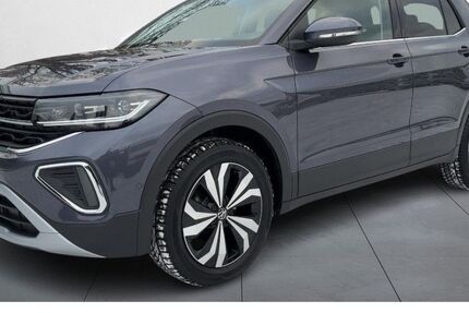 VW T-Cross 1.305 km 32.890 &euro; Dresden 01169