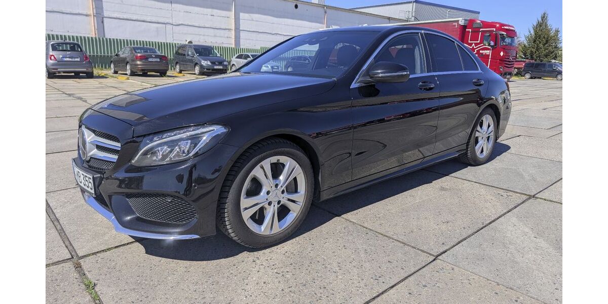 Mercedes-Benz C 250 126.233 km 17.900 &euro; Radebeul 01445