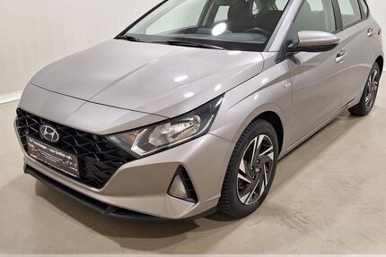 Hyundai i20 81.240 km 10.899 &euro; Dresden 01157