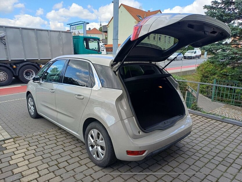 Citroen C4 SpaceTourer 1.2 PureTech Live 54.000 km 16.995 € Meißen 01662