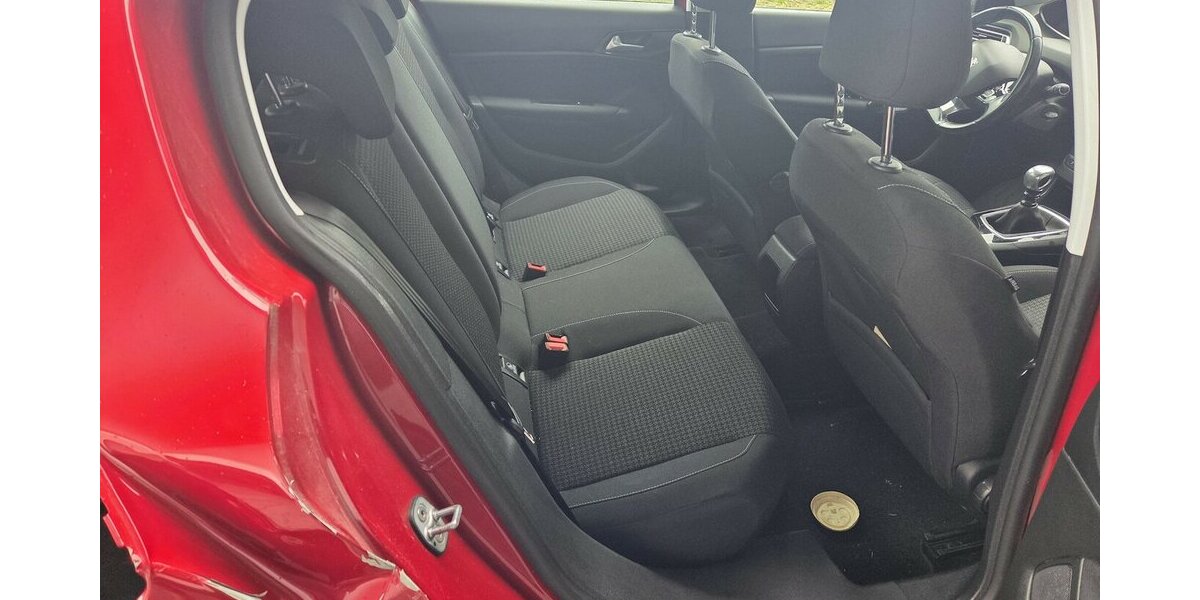 Peugeot 308 II 1.2 Pure Tech 130 97.597 km 3.650 &euro; Wilsdruff 01723