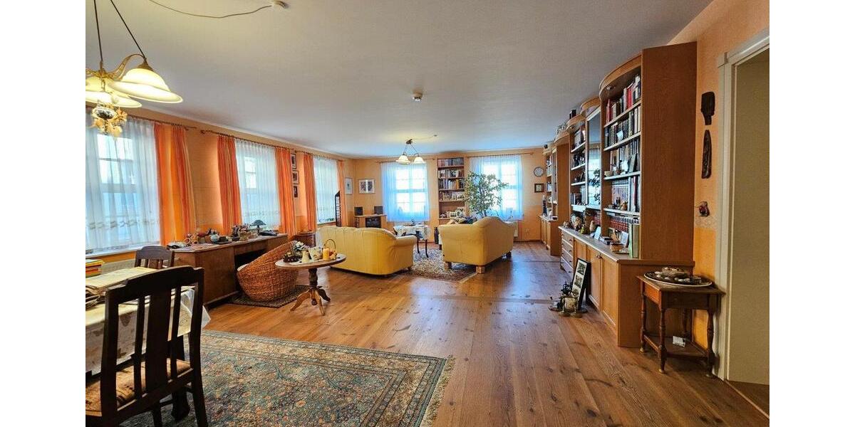 Etagenwohnung Dresden Klotzsche - 2 Zimmer, 107 m&sup2;, 700&euro; | Angebot:26021813