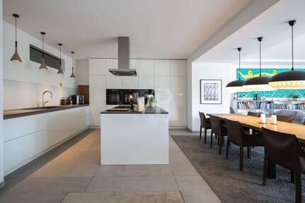 Haus zum Kaufen in Radebeul 722.000 € 215.66 m²