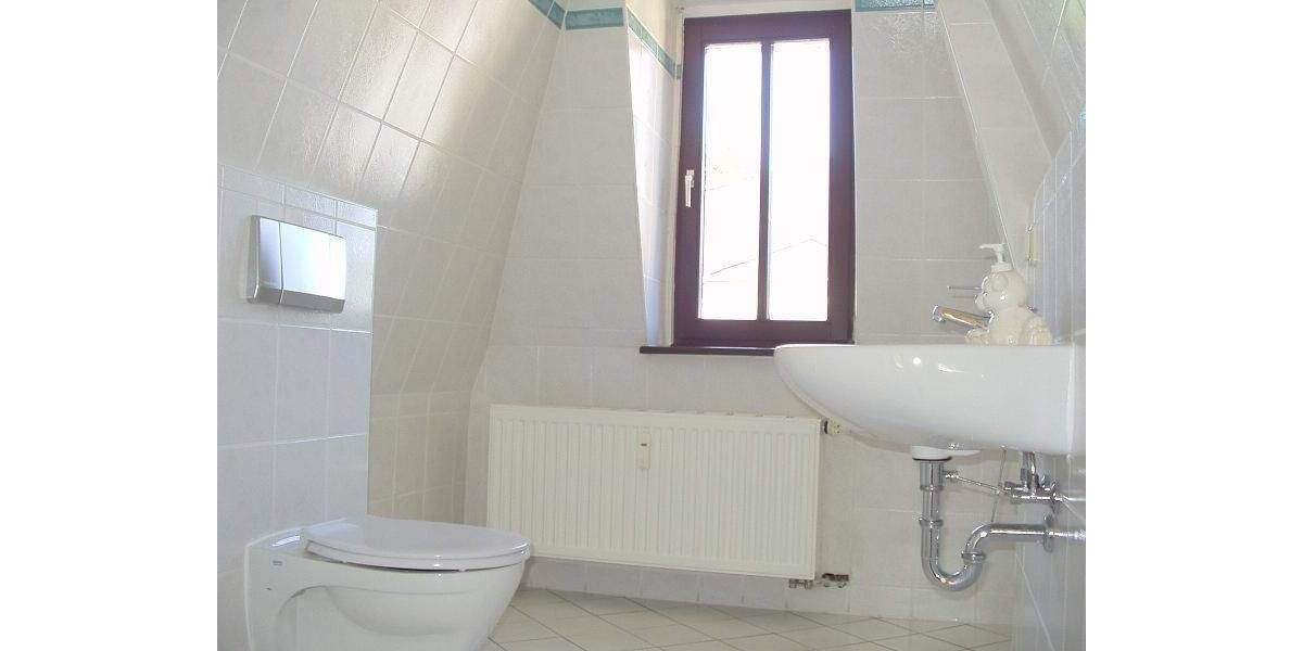 Ab Januar 2026: Stilvolle 3-Zimmer-Wohnung mit Parkettboden, sep. Küche & Badewanne * am Wasaplatz * 3 zimmer