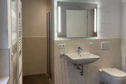 Wohnung zum Mieten in Dresden 2.015 € 106 m² 4 zimmer