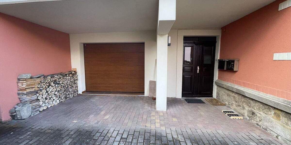 Doppelhaushälfte Glashütte - 7 Zimmer, 130 m&sup2;, 275.000&euro; | Angebot:25899912