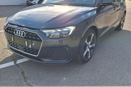 Audi A1 101.564 km 14.899 &euro; Dresden 01157