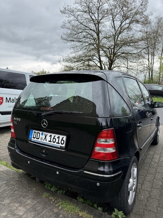 Mercedes-Benz A 190 16.000 km 1.600 € Dresden 01067