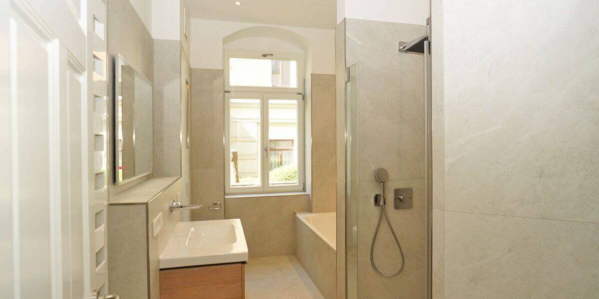 Etagenwohnung Dresden Striesen-Ost - 3 Zimmer, 99 m&sup2;, 1.900&euro; | Angebot:26820553