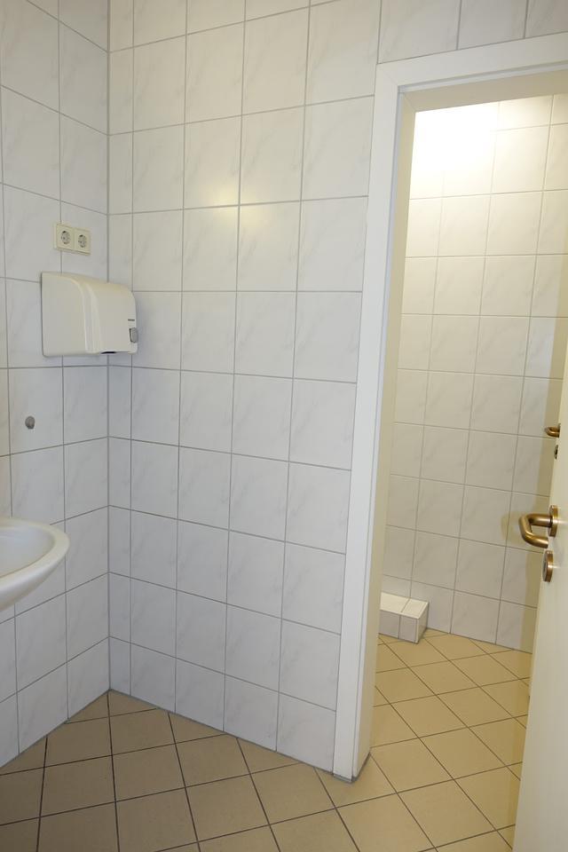 Büro- Praxisfläche in Wohn- + Geschäftshaus zimmer