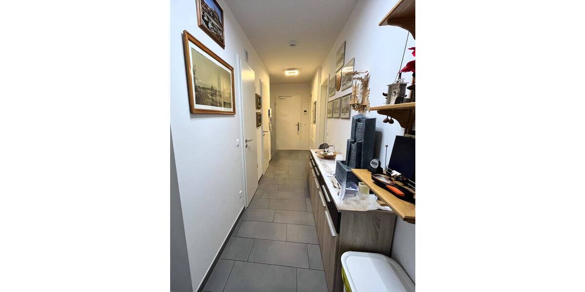 Etagenwohnung Dresden Äußere Neustadt - 3 Zimmer, 96 m&sup2;, 1.400&euro; | Angebot:26307473