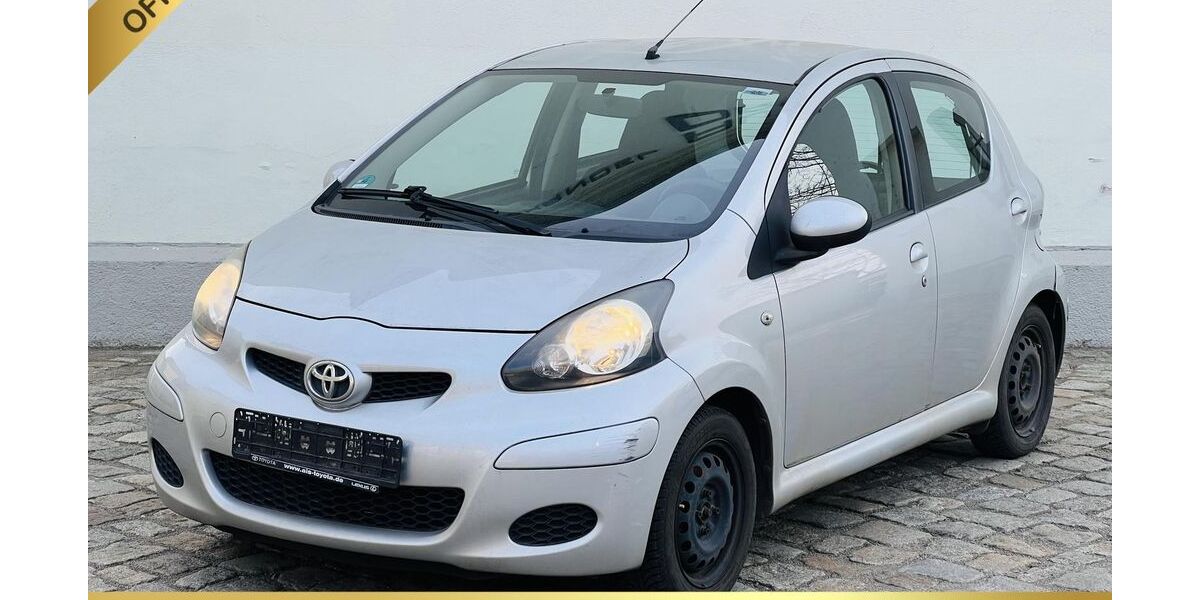 Toyota Aygo (X) 100.000 km 1.799 &euro; Dresden 01257