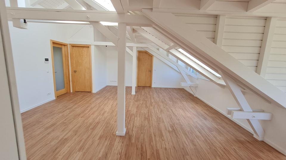 Dachgeschoßwohnung Dresden Blasewitz - 3 Zimmer, 1.290&euro; | Angebot:21688323