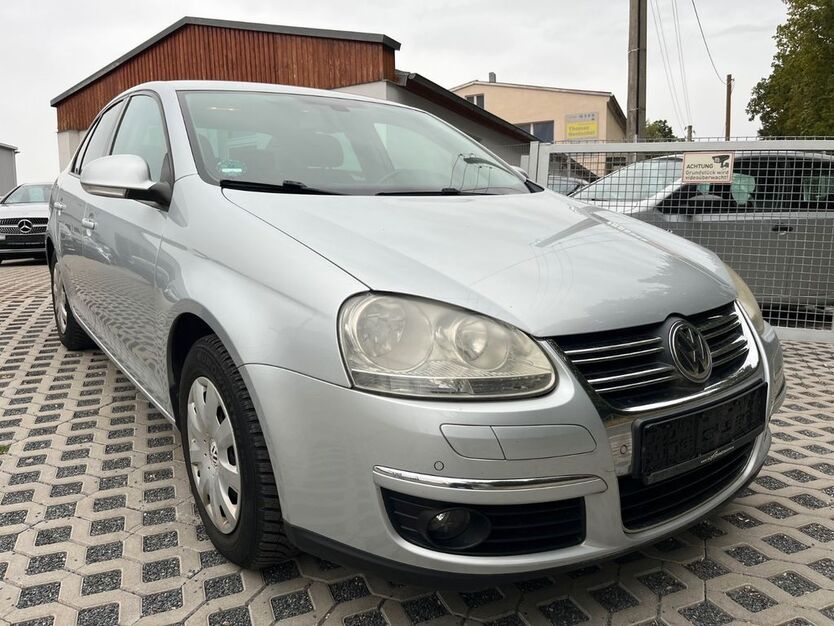 VW Jetta 146.975 km 4.400 € Bannewitz 01728