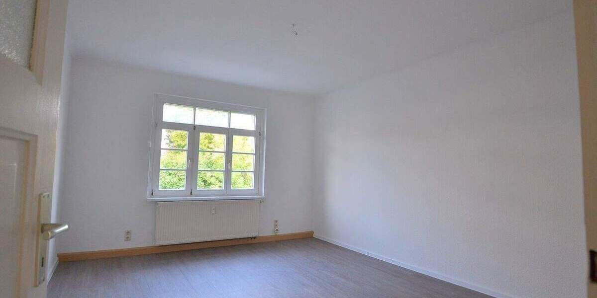 Etagenwohnung Dresden Leuben - 2 Zimmer, 60 m&sup2;, 475&euro; | Angebot:26363295