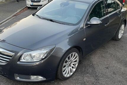 Opel Insignia 222.000 km 3.690 &euro; Dresden 01139