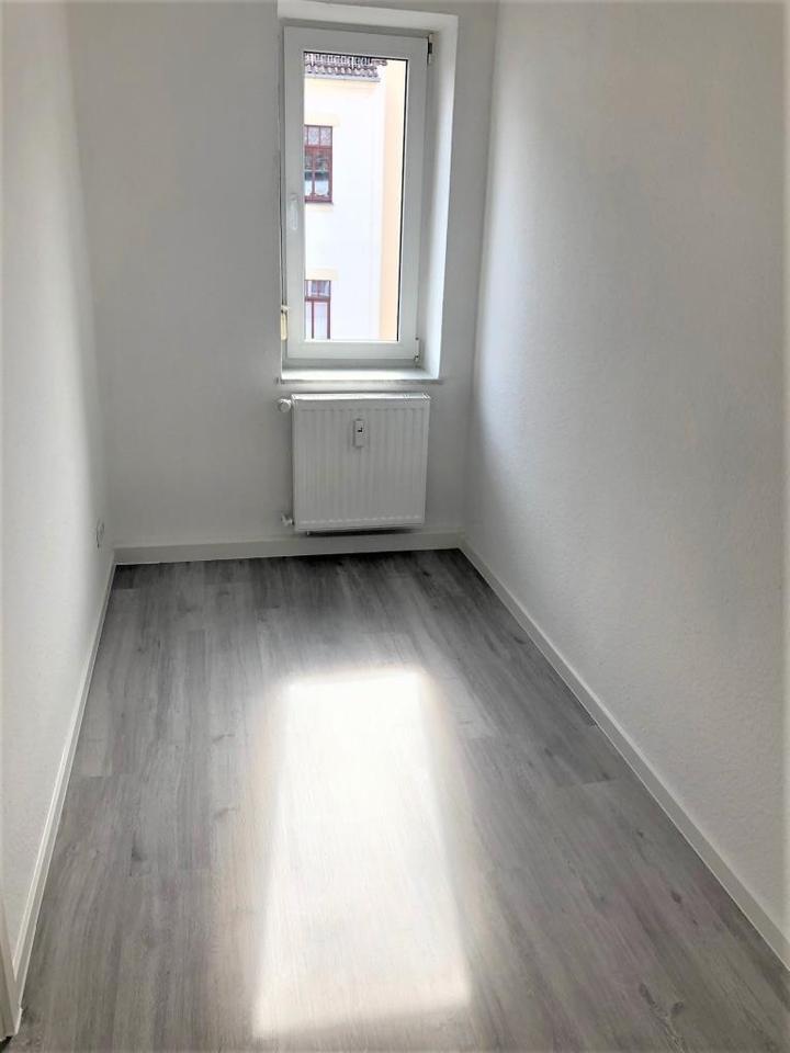 WIR SANIEREN FÜR SIE! 2,5-ZImmer-Wohnung mit Balkon zimmer