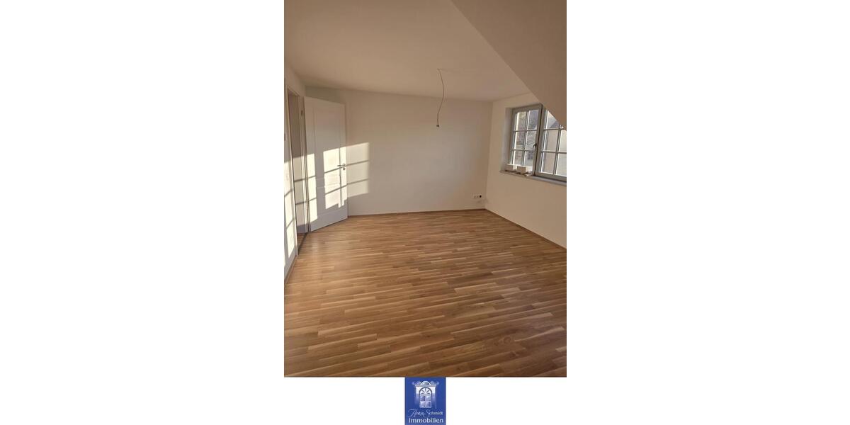 Dachgeschoßwohnung Pirna - 4 Zimmer, 129 m&sup2;, 1.488&euro; | Angebot:25422972