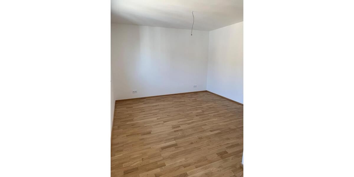 Dachgeschoßwohnung Radeberg - 3 Zimmer, 77 m&sup2;, 840&euro; | Angebot:25428669