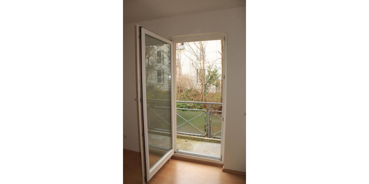 Etagenwohnung Dresden Neustadt - 1 Zimmer, 36 m&sup2;, 350&euro; | Angebot:26252656