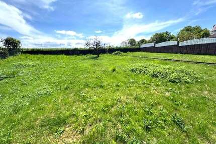 Grundstück zu verkaufen in Karben 800.000 € 1326 m²