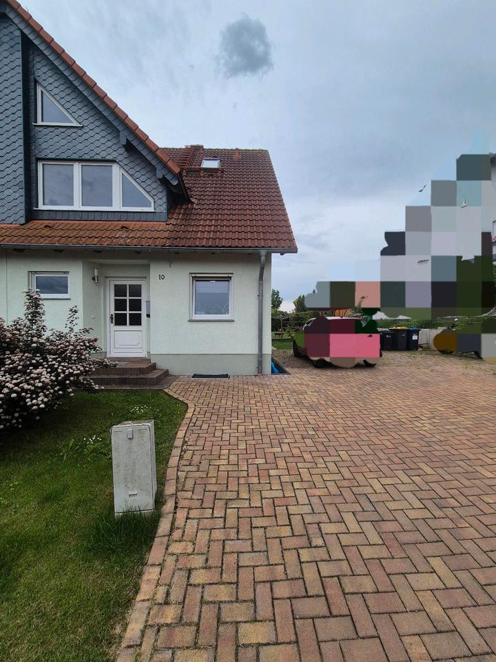 Doppelhaushälfte