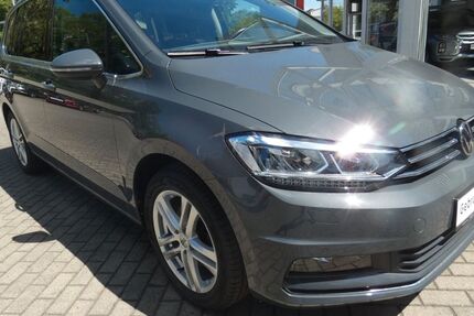 VW Touran 58.585 km 25.890 &euro; Radebeul 01445
