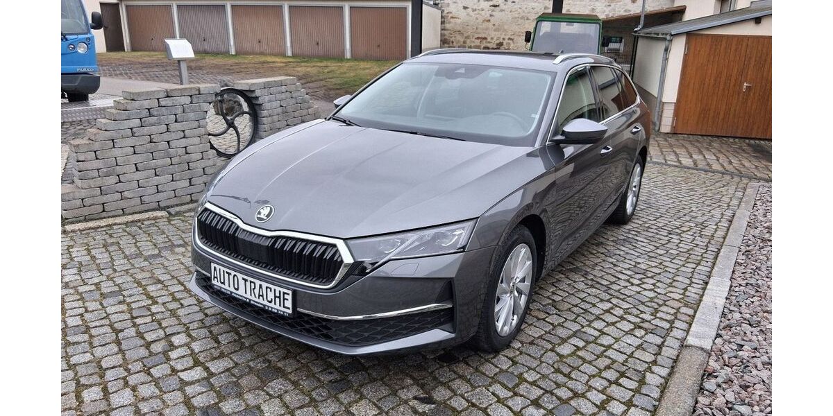 Skoda Octavia 51.243 km 25.900 &euro; Dresden 01237