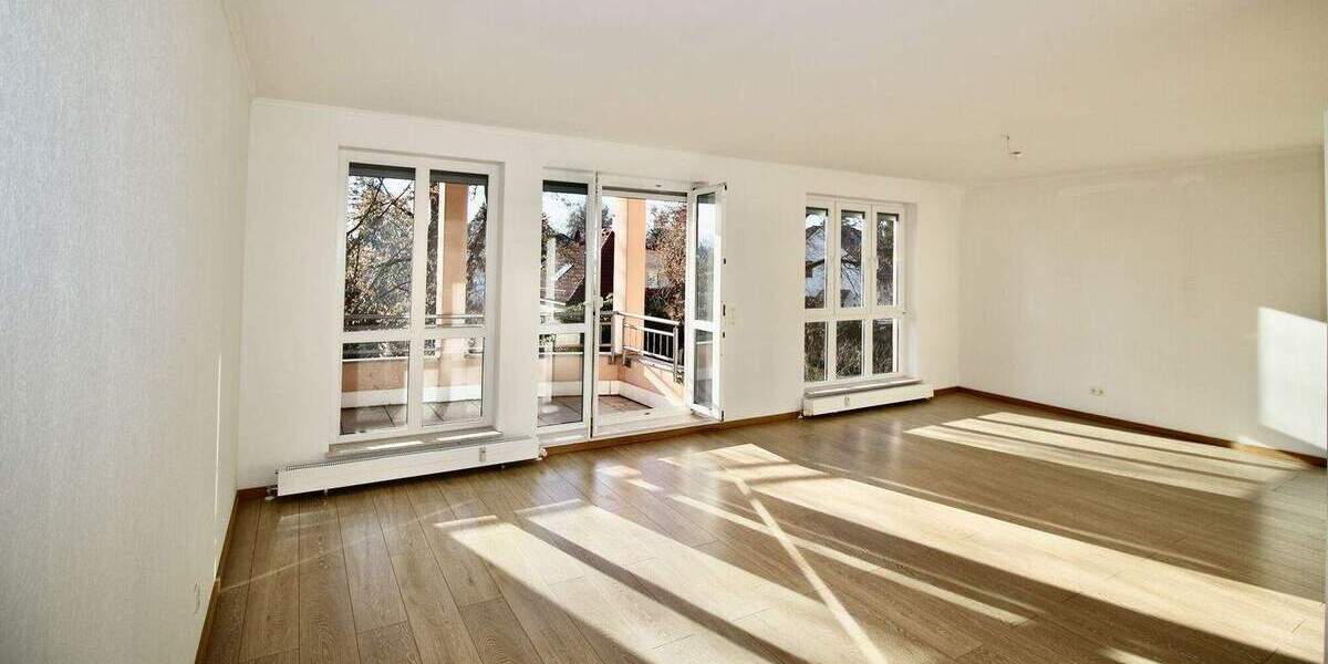 +++ Traumwohnung im beliebten Stadtteil Bühlau- mit Fahrstuhl! +++ 2 zimmer