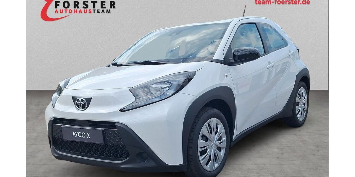 Toyota Aygo (X) 3.000 km 15.640 &euro; Pirna 01796