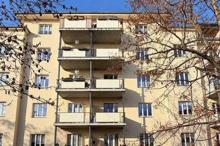gepflegte, kernsanierte ETW mit Balkon in Dresden Seidnitz 2 zimmer