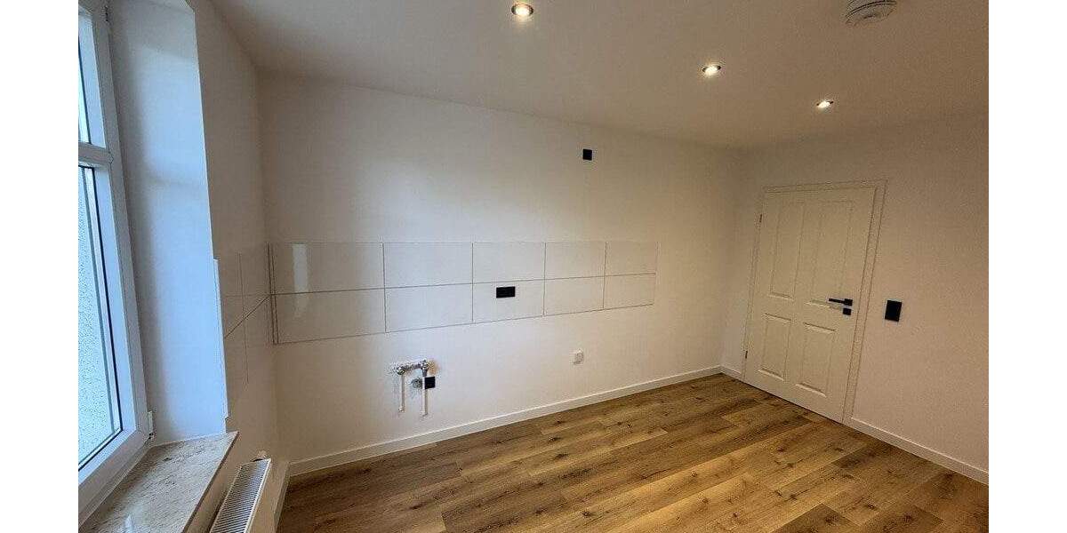 Luxus Erdgeschosswohnung mit 20 m² Terrasse & Garten - hochwertig saniert, ruhig, privat - prov-frei 3 zimmer