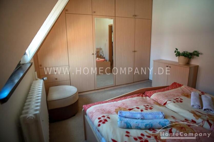 MöbliertFurnished Reihenhaushaus mit Grundstück in Dresden-Niedersedlitz max. 3 Personen zimmer