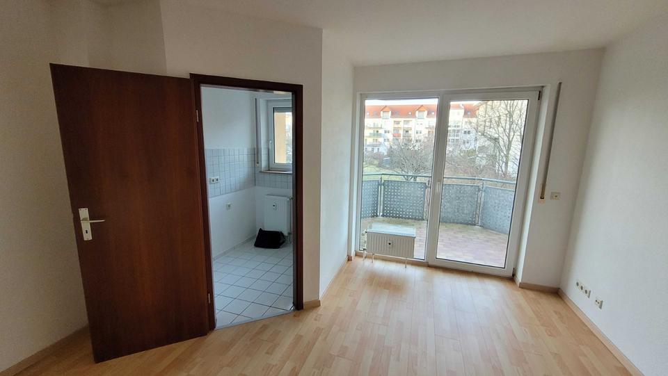 Etagenwohnung Radeberg - 2 Zimmer, 44 m&sup2;, 330&euro; | Angebot:25790155