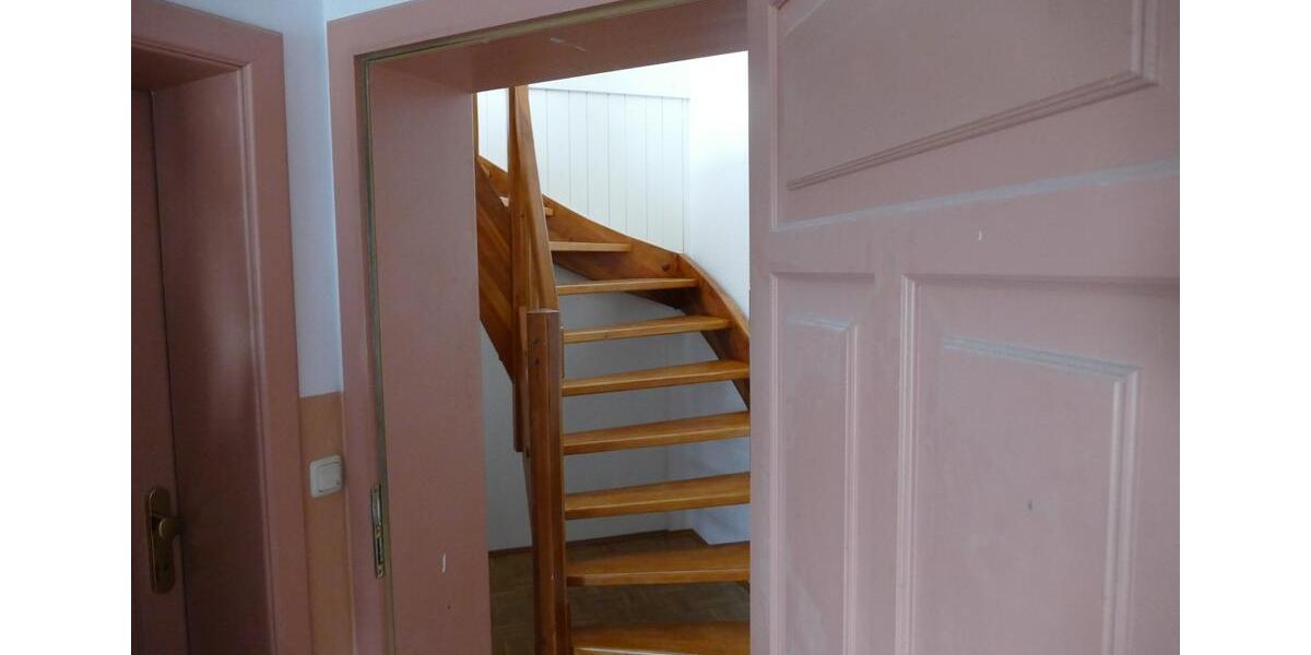 Dachgeschoßwohnung Dresden Cotta - 4 Zimmer, 120 m&sup2;, 1.500&euro; | Angebot:21638900