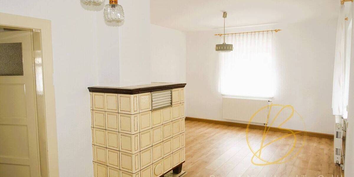 Mehrfamilienhaus, Wohnhaus Großröhrsdorf - 8 Zimmer, 180 m&sup2;, 342.000&euro; | Angebot:26833997