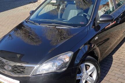 Kia ceed / Ceed 123.000 km 4.780 &euro; Dresden 01239