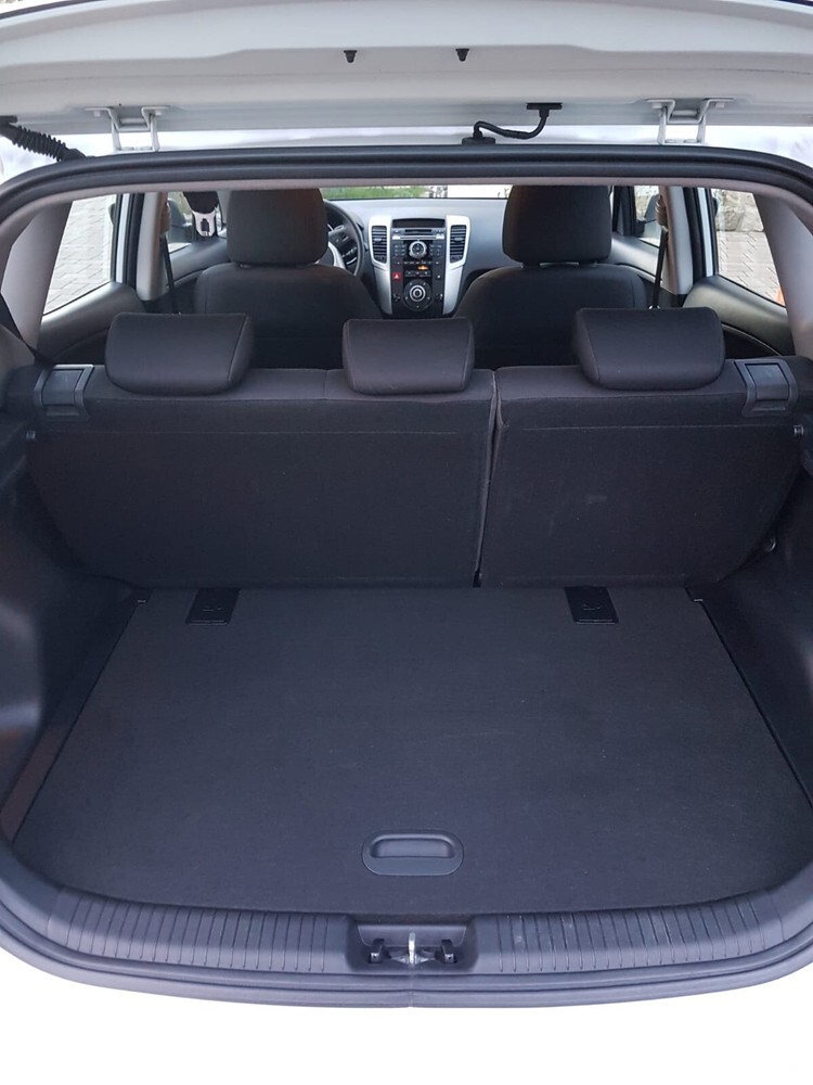 Kia Venga 101.000 km 7.500 € Dresden 01067