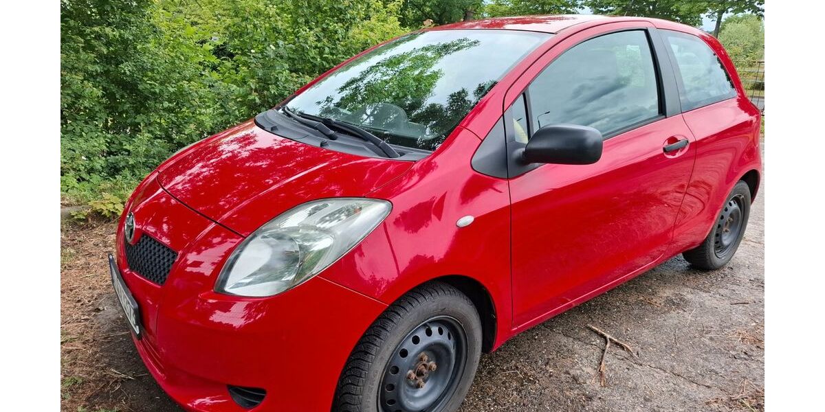 Toyota Yaris 131.250 km 2.300 &euro; Dresden 01157