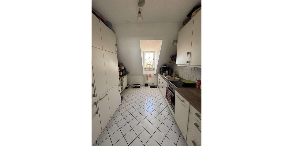 Dachgeschoßwohnung Radeberg - 4 Zimmer, 135 m&sup2;, 1.000&euro; | Angebot:26443785