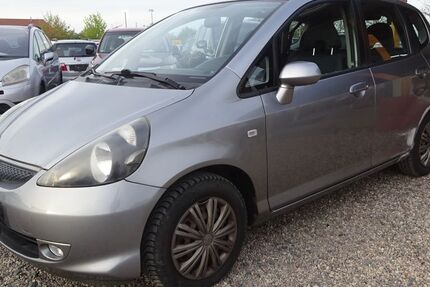 Honda Jazz 227.000 km 750 &euro; Dresden 01219