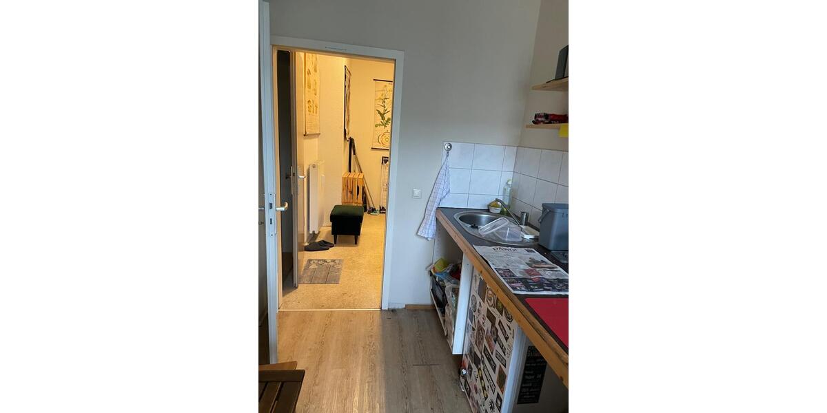 Etagenwohnung Dresden Neustadt - 1 Zimmer, 35 m&sup2;, 350&euro; | Angebot:25753752